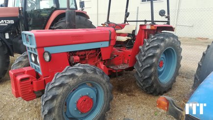 Farm tractor Case IH 585 - 4