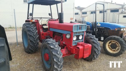 Farm tractor Case IH 585 - 3