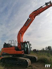 Crawler excavator Doosan DX210LC-7 - 1