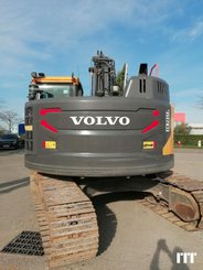 Crawler excavator Volvo ECR235CL - 4