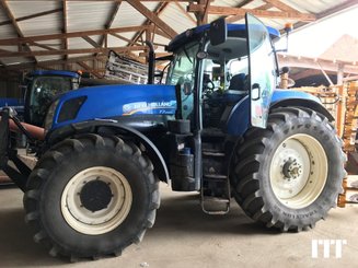 Farm tractor New Holland T7.220 - 1