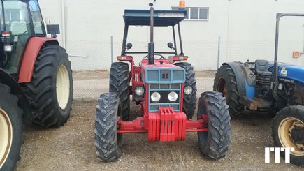 Farm tractor Case IH 585 - 2