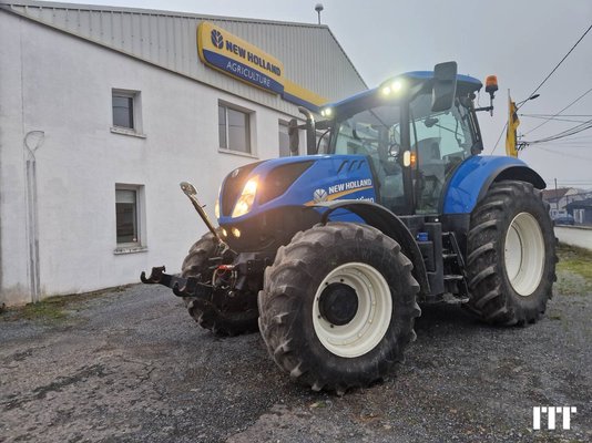 Farm tractor New Holland T7.210 - 1