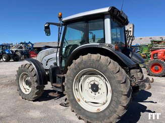 Farm tractor Valtra N121 - 3